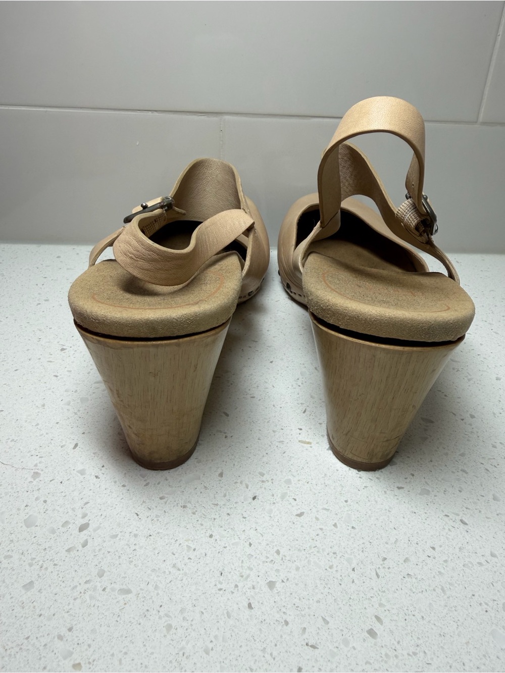 Dansko Thea sandals clogs wedge heel size 41 10 tan leather shoes READ - Picture 10 of 11